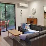 Bright @ Home - Cosy Cottage