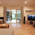 The Birch House - Silver Birches Accommodation Bright