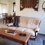 Bright Deluxe No.1 Townhouse Accommodation