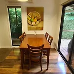 Rail Trail Cottage - Bright