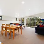 Bright Woodlands Retreat