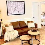 Autumn Beauty - Country Cottage 7
