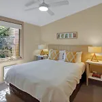 Autumn Abode Cottages - One