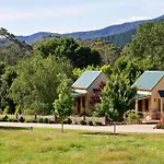 Autumn Abode Cottages - One