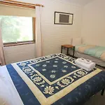 Cedar Holiday Units - Apartment 3