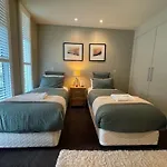 Unit 6 Centenary Park Townhouse