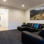 Mountain Mist Retreat - 5 Bedrooms