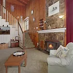 Le Chateau - Centrally Located