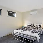 Breakaway Bright - Superb Townhouse