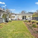 Bright 29 On Delany Avenue