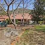 Oak Cottage - Tudor Village Unit 5