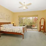 Alpine Mist - Spacious 5 Bedroom Home