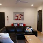 Bright @ Home - Cosy Cottage