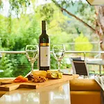 No.6 - Luxury Private Haven In The Heart Of Bright