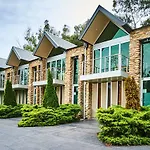 No.6 - Luxury Private Haven In The Heart Of Bright