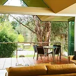 No.6 - Luxury Private Haven In The Heart Of Bright