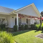Summer Home - Our Place At Bright