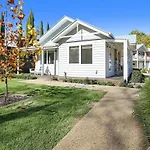 Spring Home - Our Place At Bright