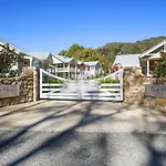 Spring Home - Our Place At Bright