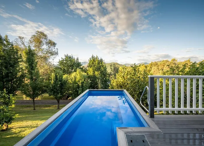 Ridgeview, 34 Walkers Lane