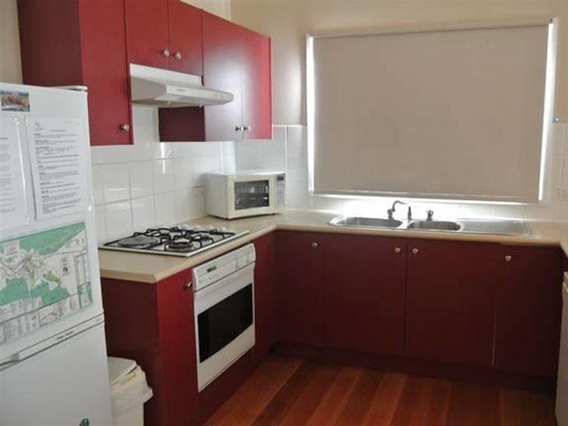 Corinda - 4 Bedroom Pet Friendly Apartment *