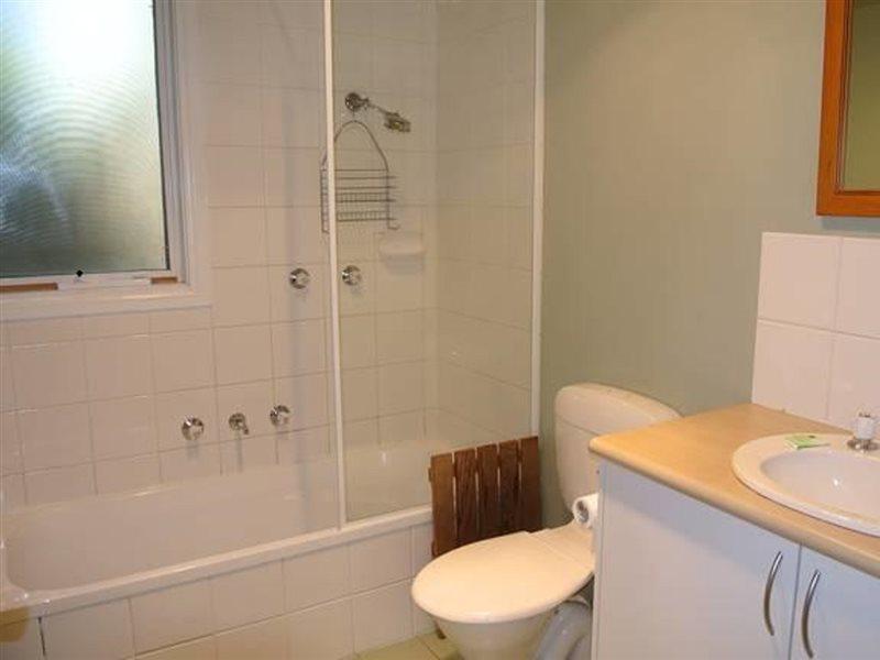 Corinda - 4 Bedroom Pet Friendly Apartment
