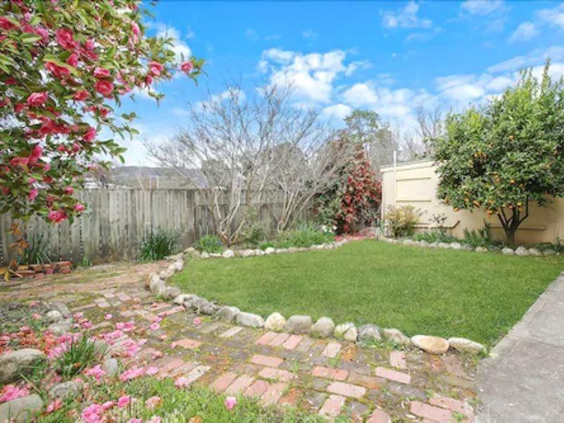 Cherry Lane - 3 Bedroom Brick Bright
