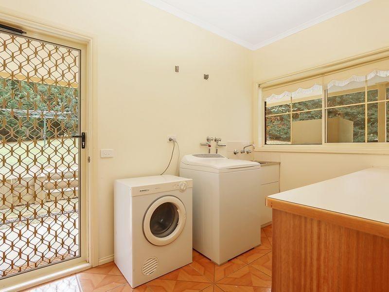 Alpine Mist - Spacious 5 Bedroom Apartment *