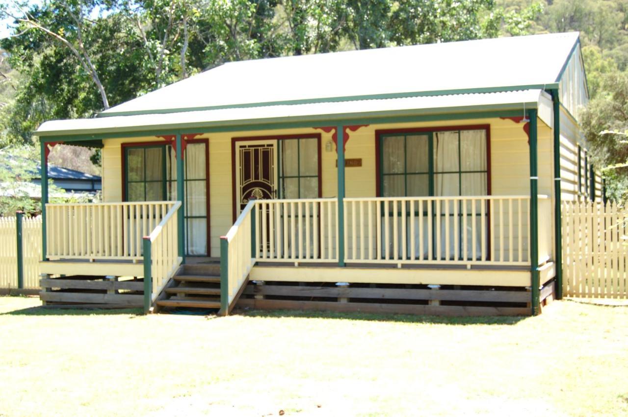 Corinda - 4 Bedroom Pet Friendly Bright