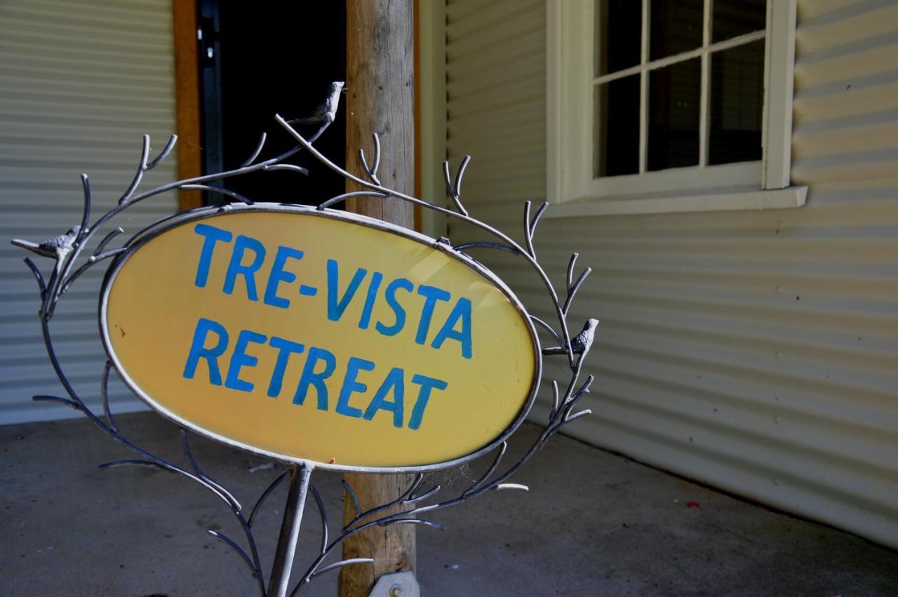 Tre-vista Lane Retreat Bright