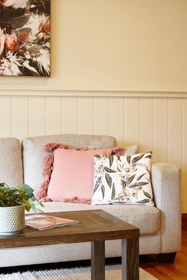 Tiffany's Apartment *