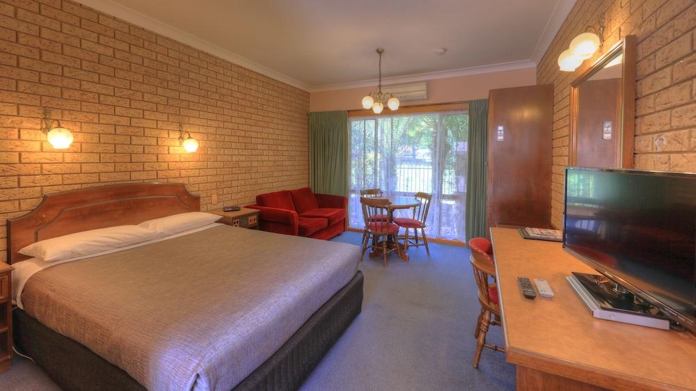 Hotel Barrass John Motor Bright
