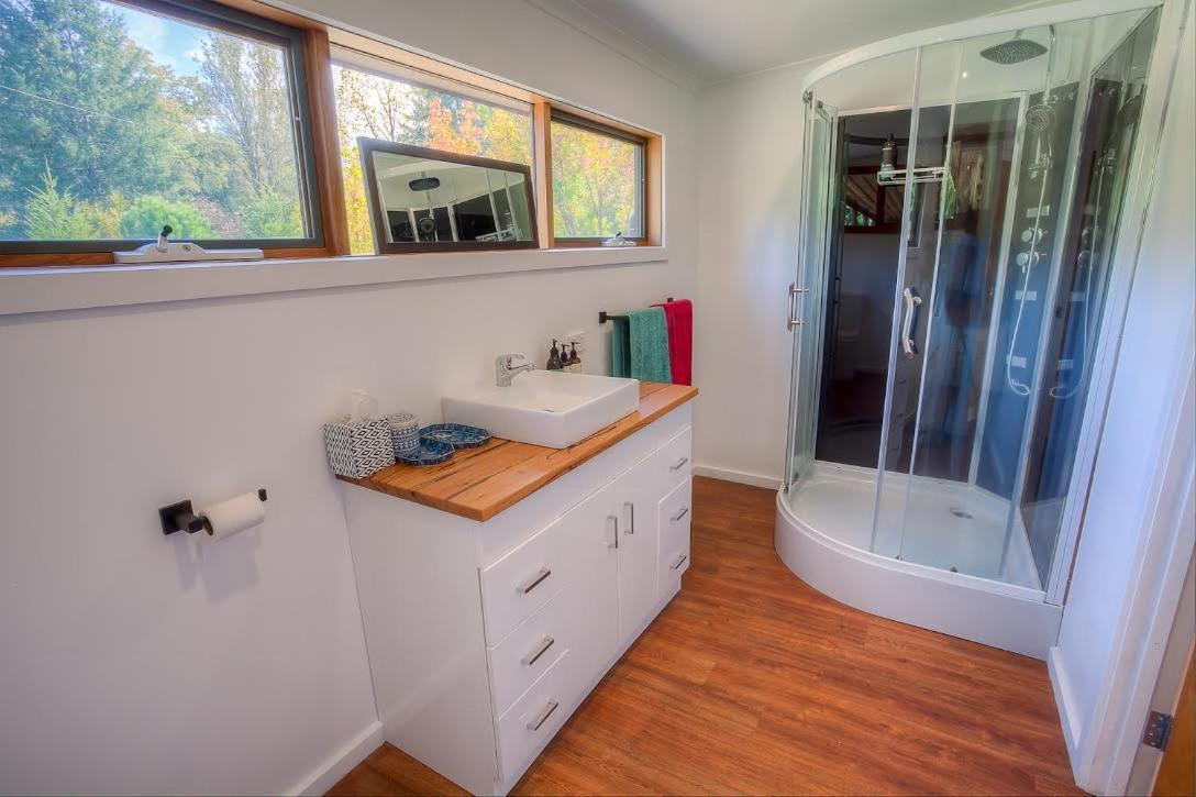 Freeburgh Stays Holiday home Bright