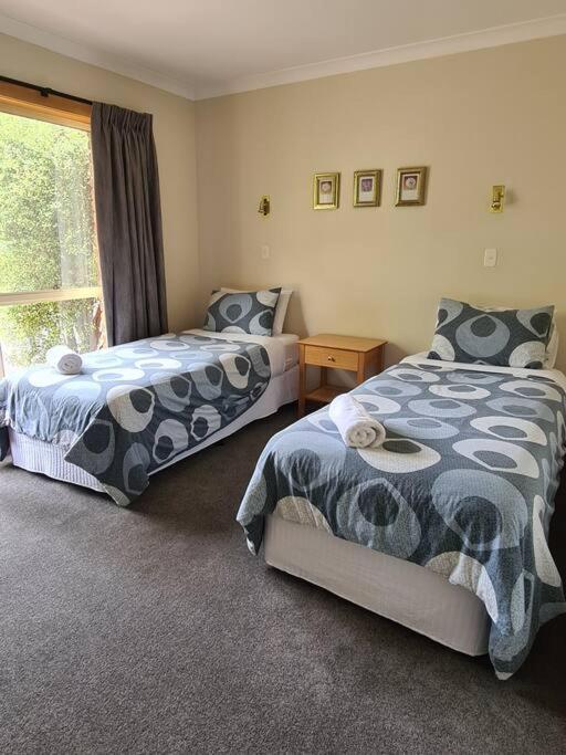 Redgum Retreat - Luxury Bright