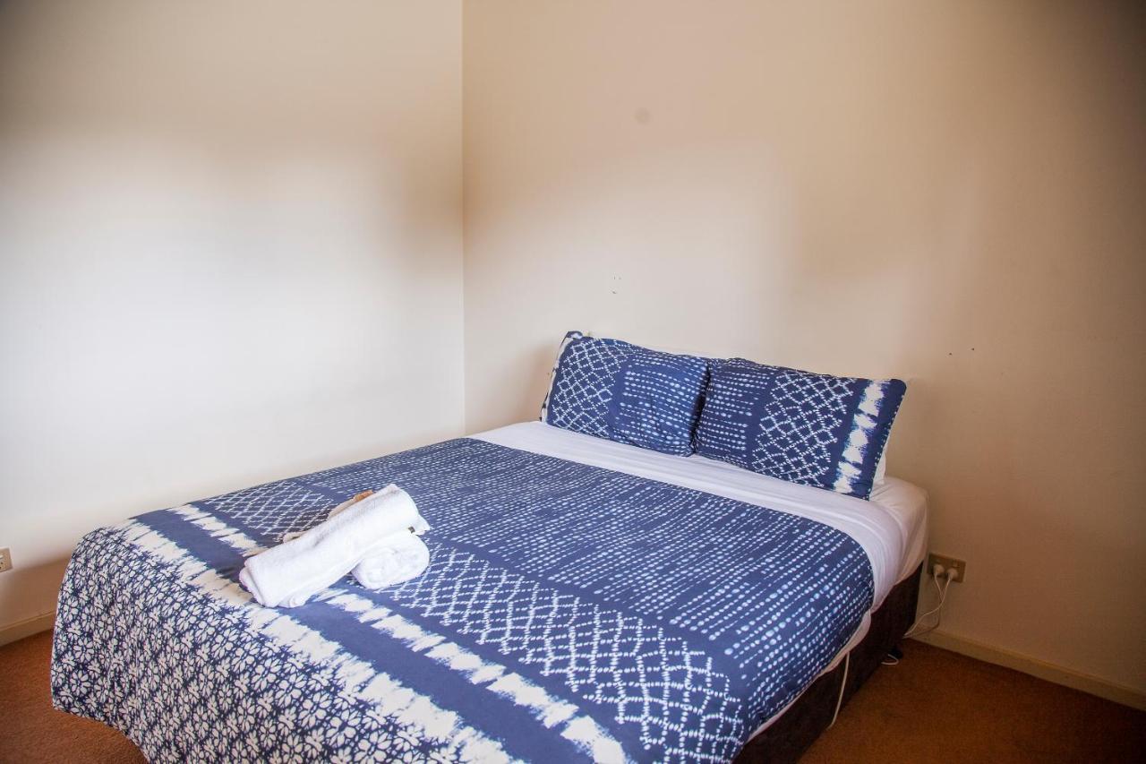 Cherry Lane Apartment *
