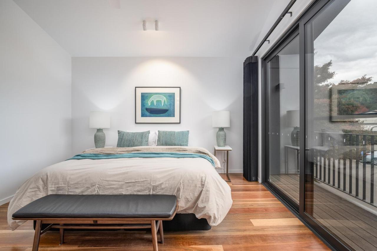 Olsen Penthouse - Art House Bright