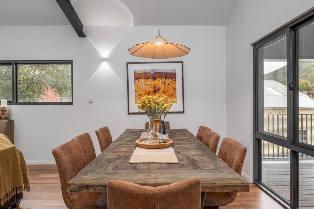 Olsen Penthouse - Art House Apartment *