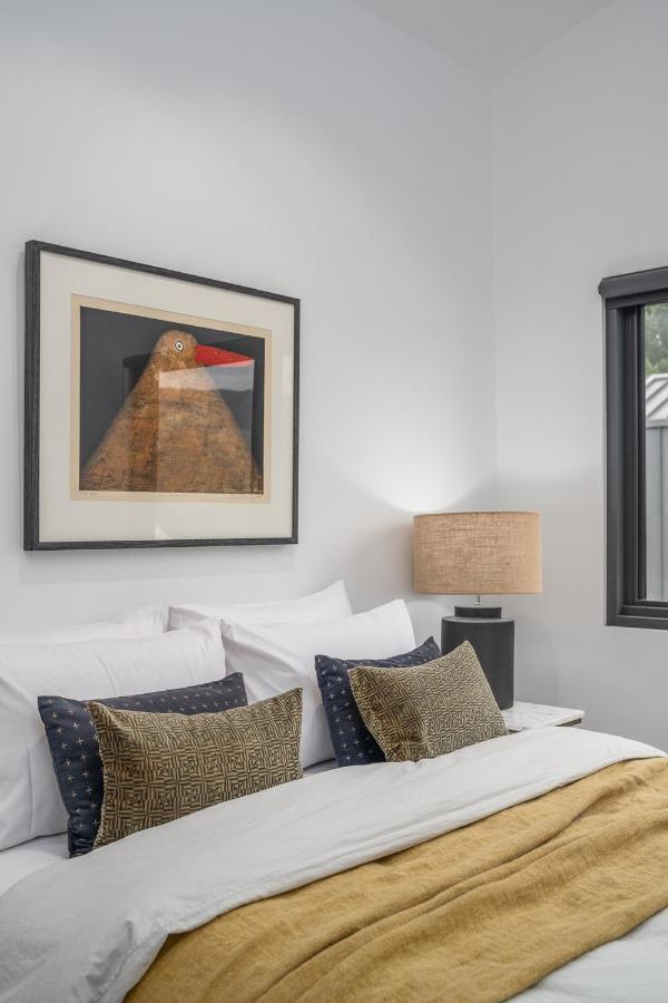Olsen Penthouse - Art House Bright