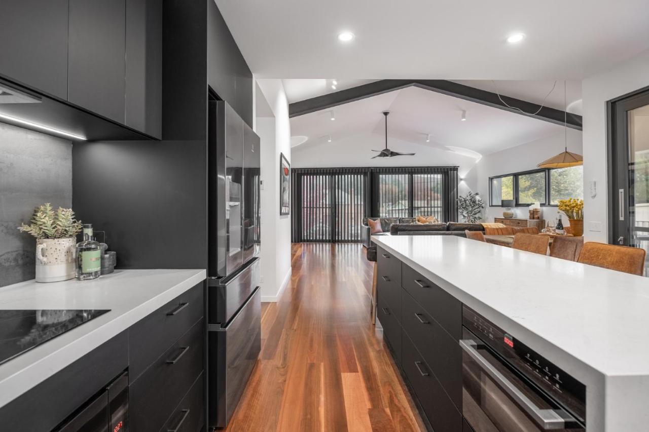 Olsen Penthouse - Art House Apartment Bright