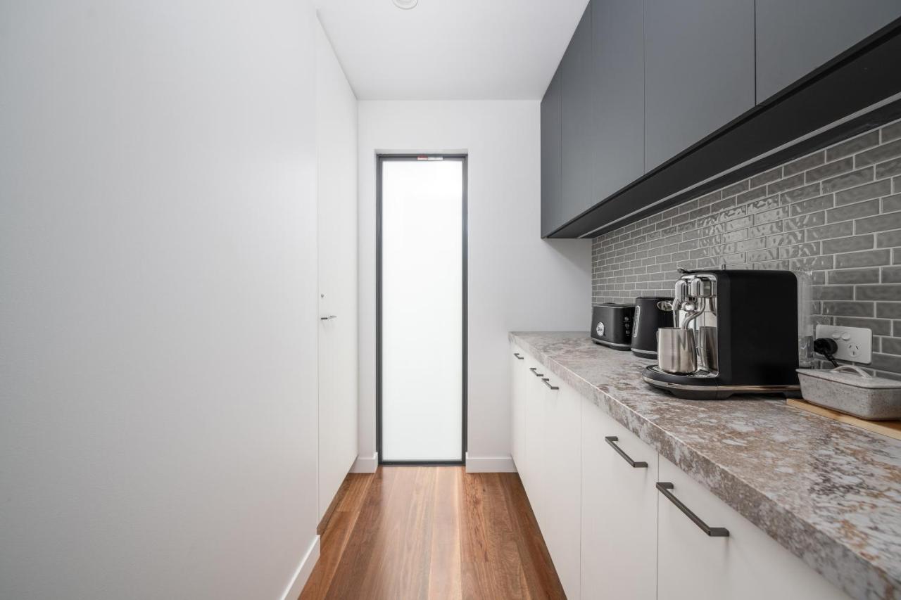 Sheppard Art House Townhouse * Bright