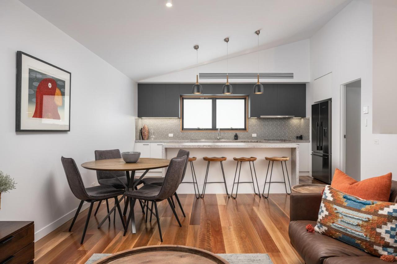 Sheppard Art House Townhouse * Bright