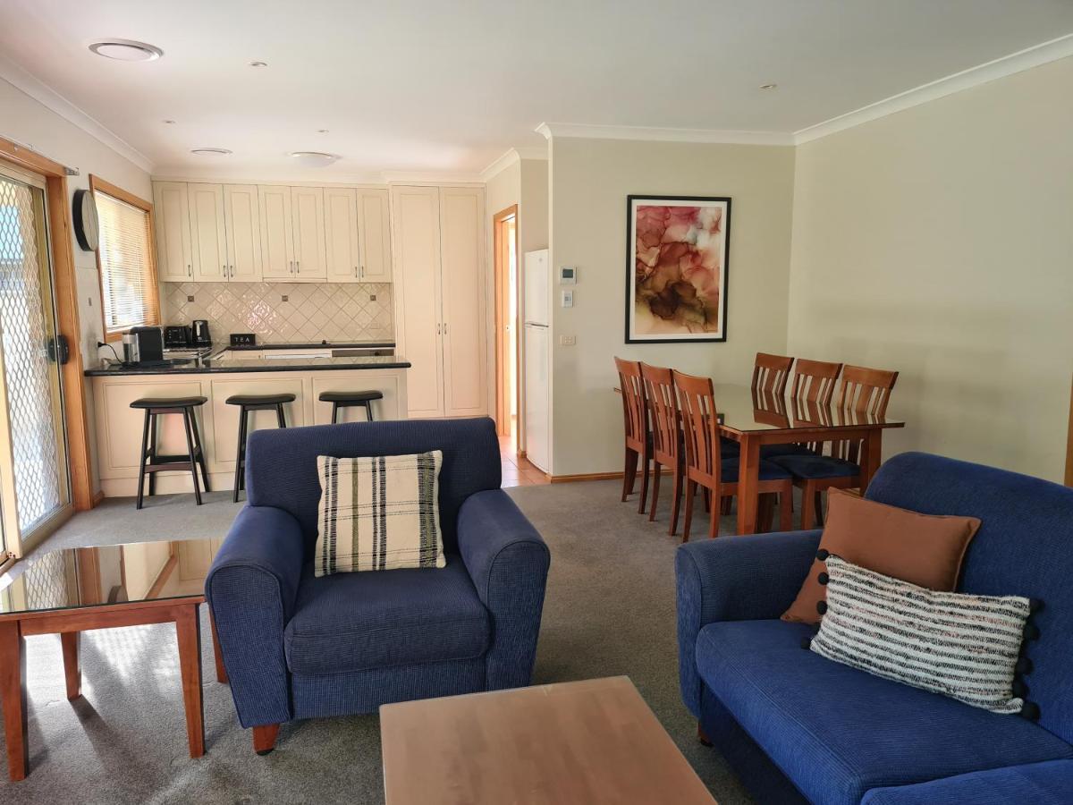 Delany - Luxury On Delany Avenue