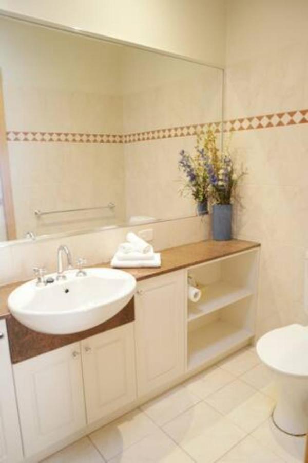 Delany - Luxury On Delany Avenue Villa