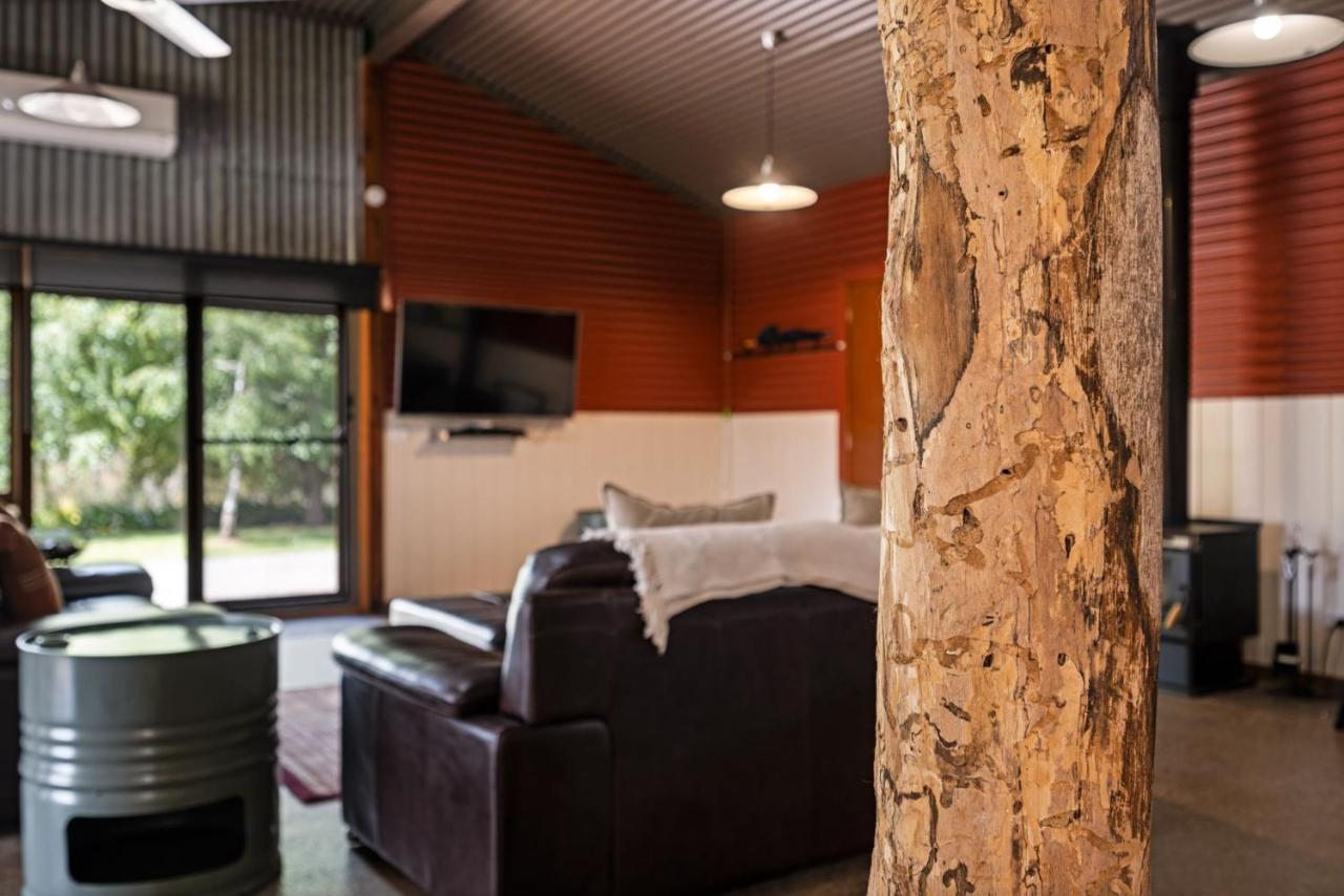 At Quins Gap Retreat Holiday home Bright