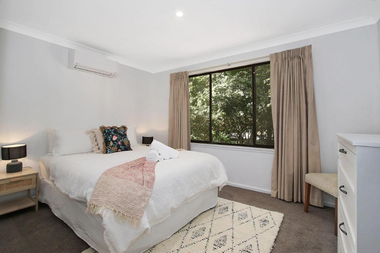 Toorak Place * Bright