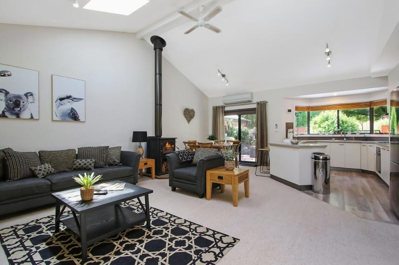 Brookside Holiday home Bright