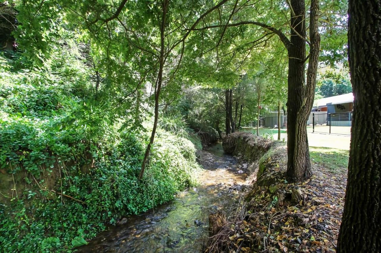 Brookside * Bright