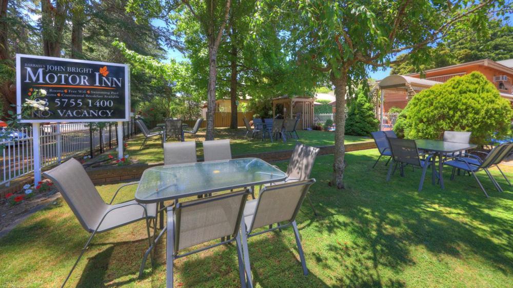 Barrass's John Motor Guest house *