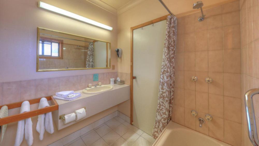 Guest house Barrass's John Motor Bright