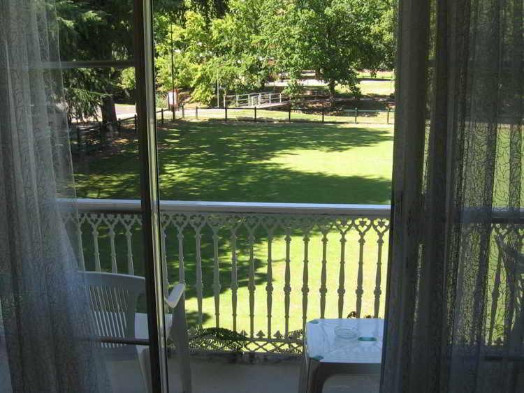 Guest house Barrass's John Motor *